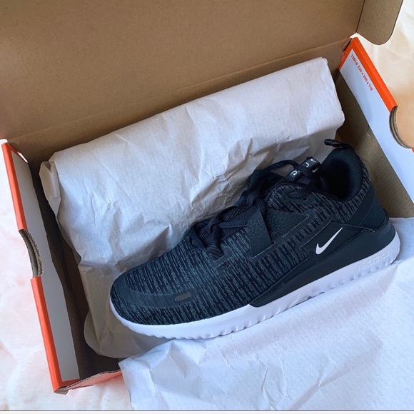 Nike Renew Arena Sneaker - Women - Picture 3 of 5